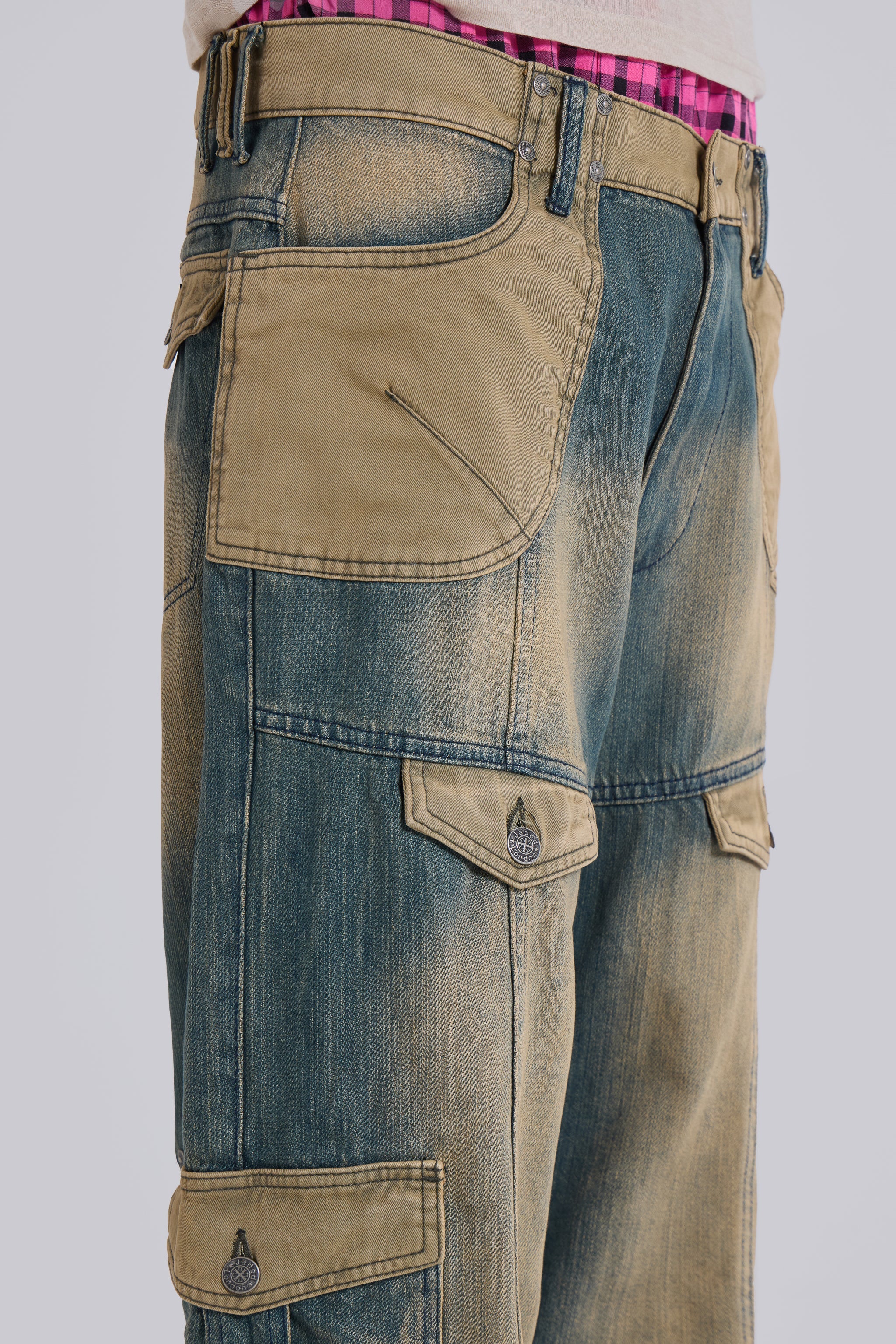 07 Contrast Cargo Jeans