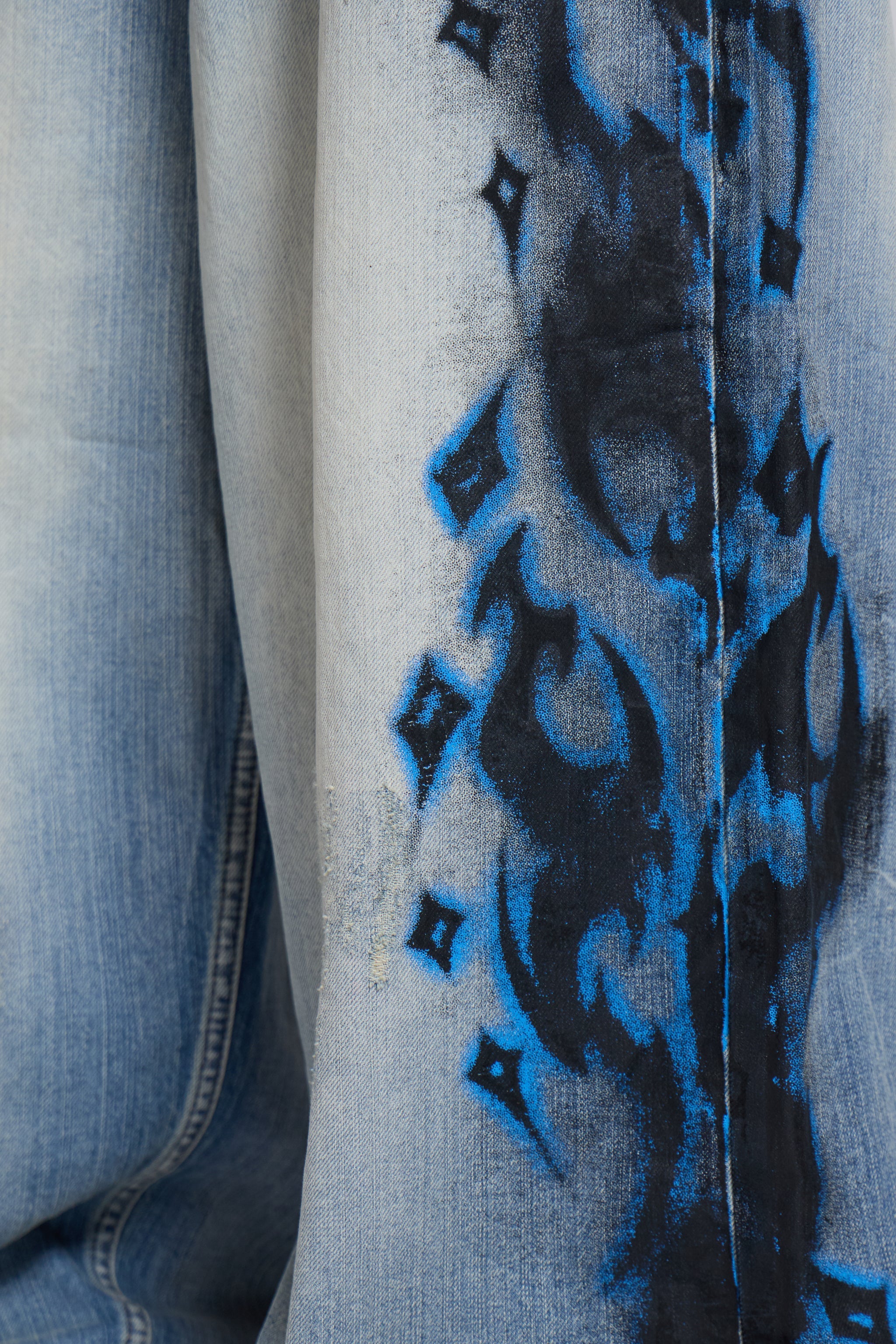 Light Wash Spike Airbrush XL Colossus Jeans