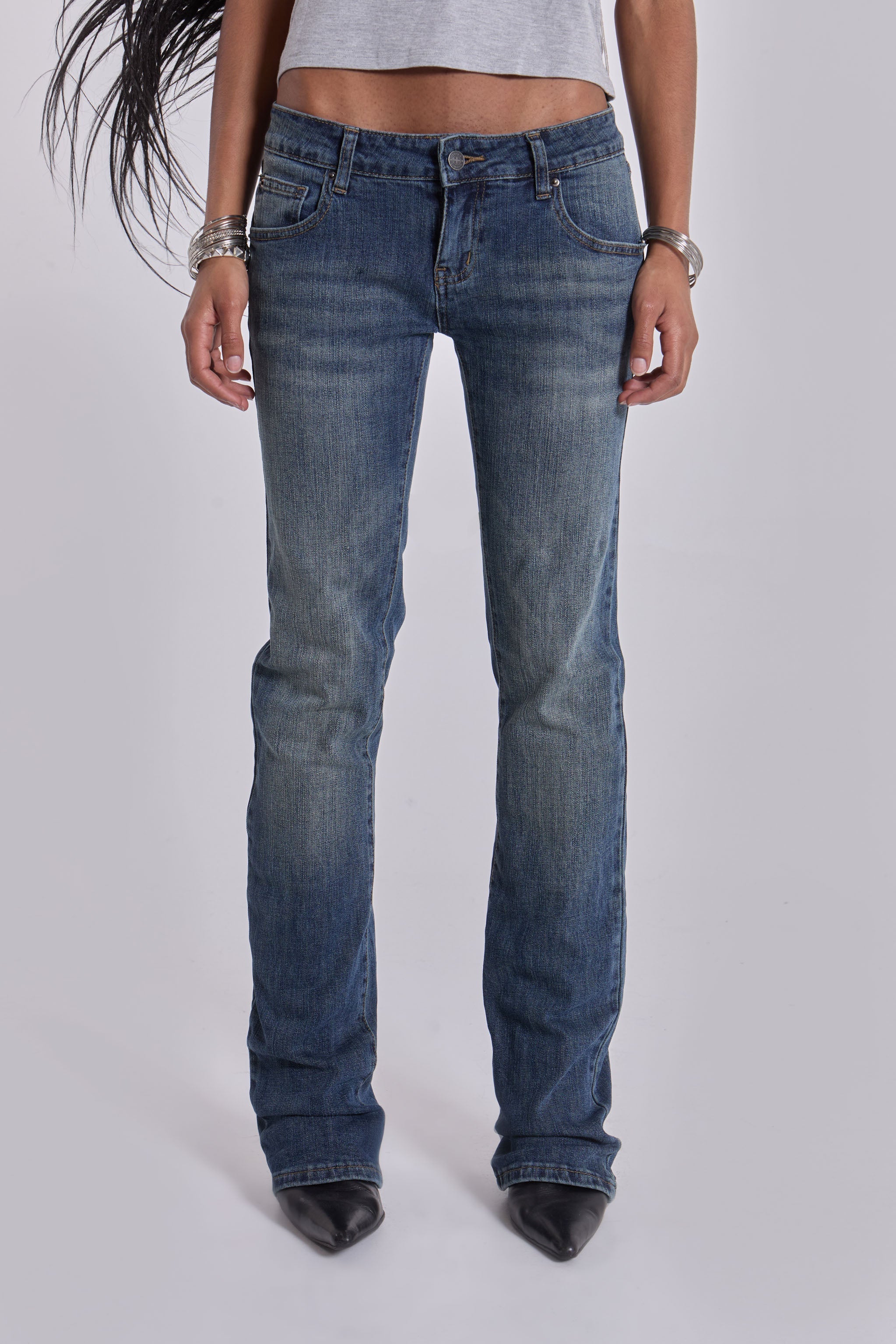 Cassia Cooper Bootcut Jeans in Mid Blue