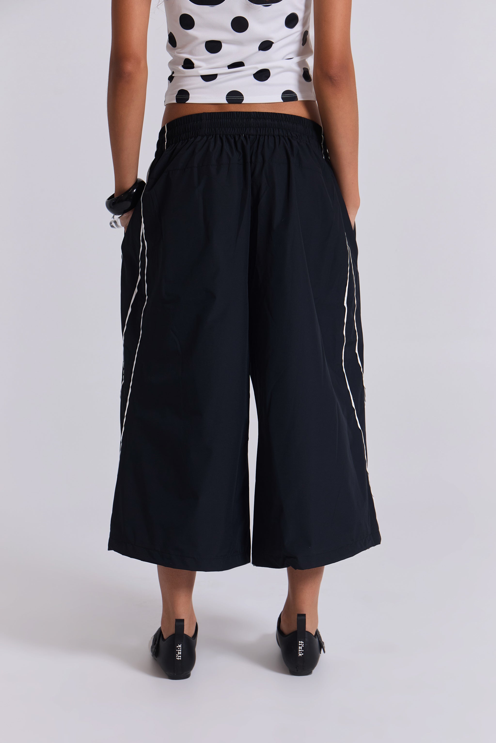 Black Vapor 3/4 Shorts