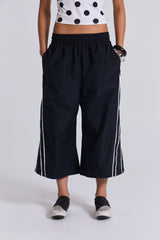 Black Vapor 3/4 Shorts