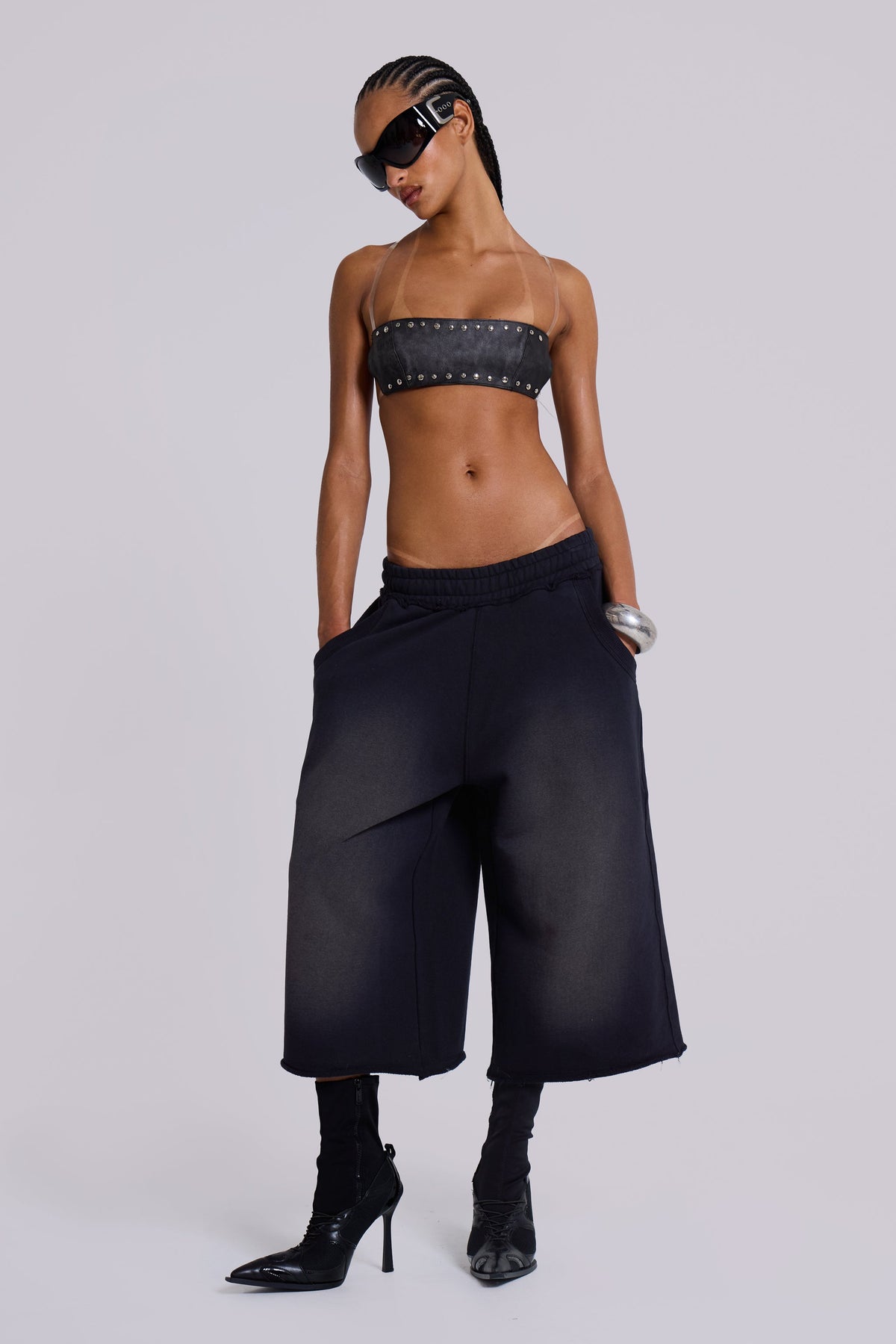 Monster 3/4 Washed Black Shorts