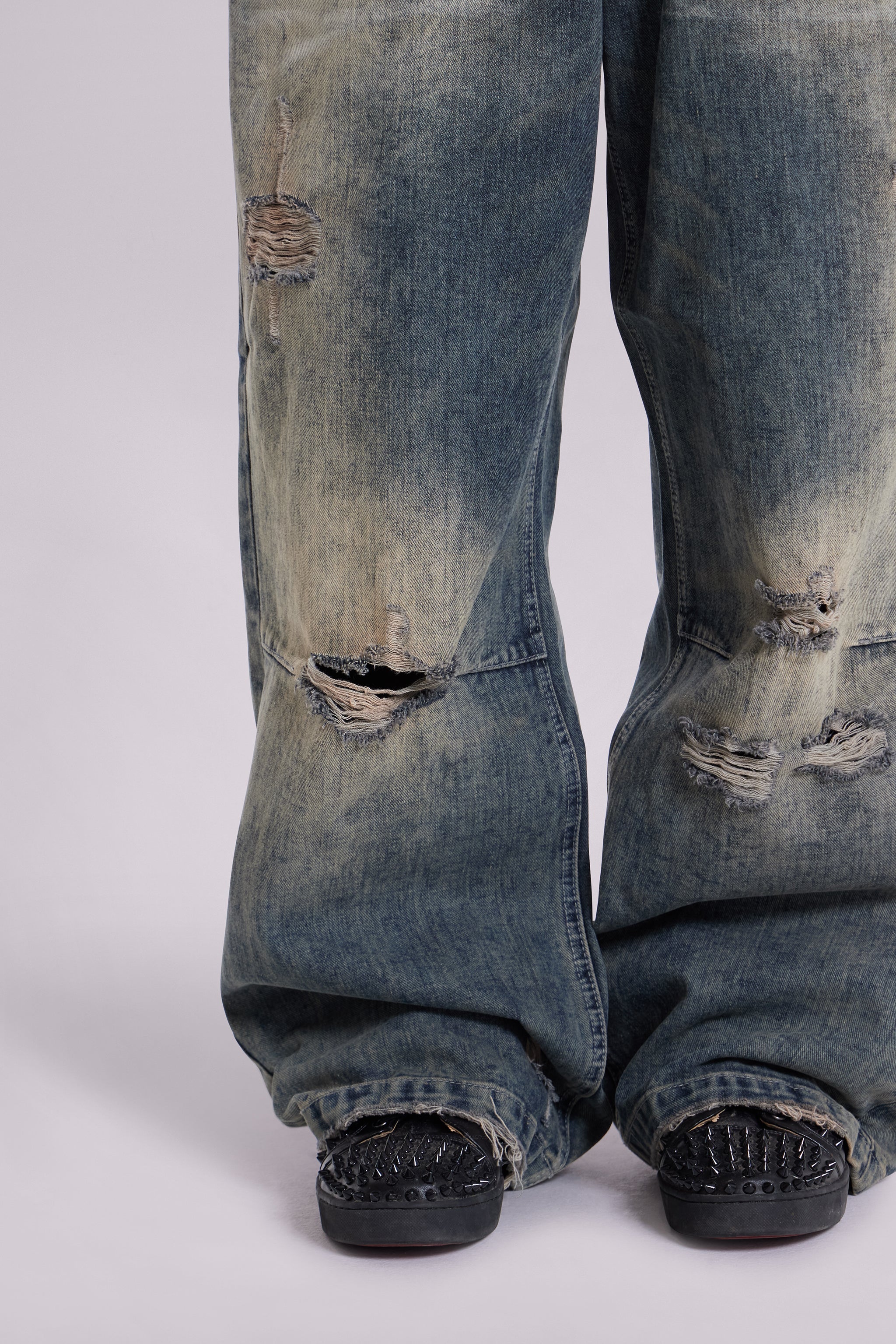 Dirty Lowrise Colossus Jeans