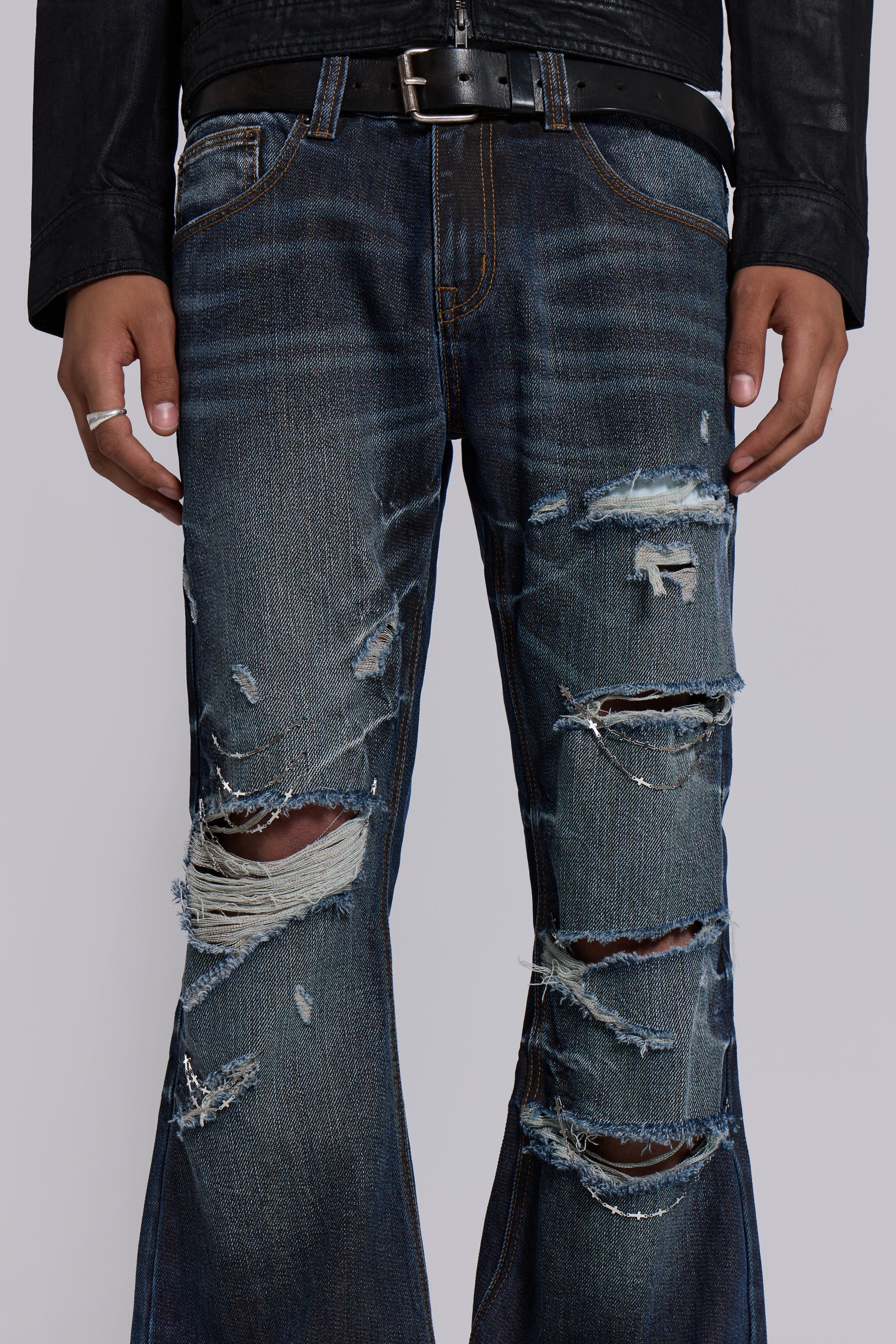 Cross Chain Blue Drift Jeans
