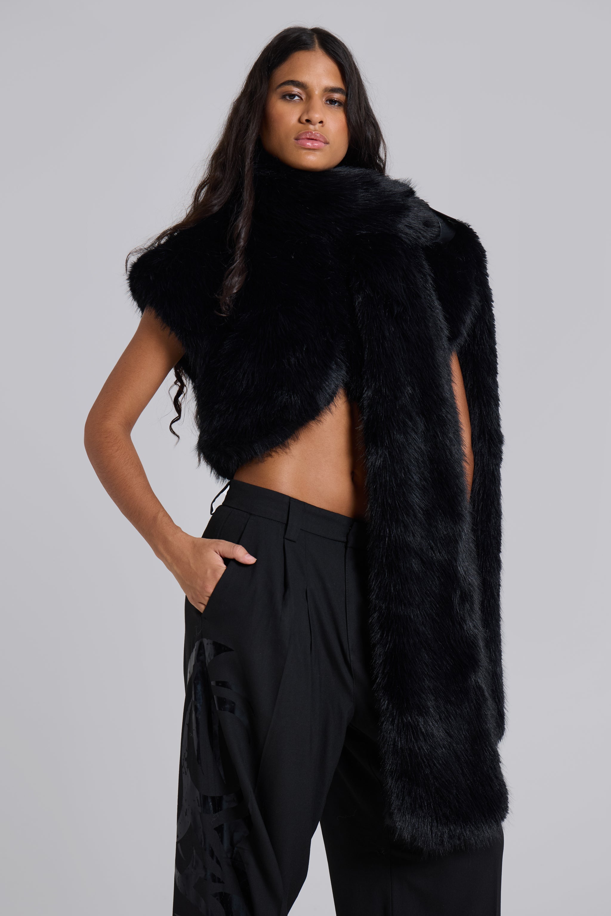 Saskia 2-in-1 Faux Fur Shrug in Black