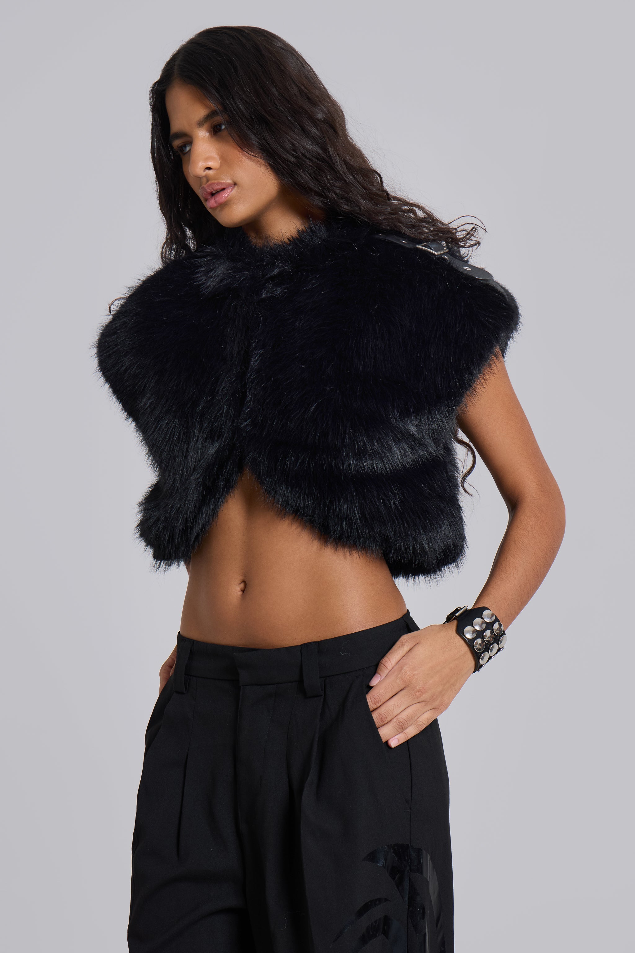 Saskia 2-in-1 Faux Fur Shrug in Black